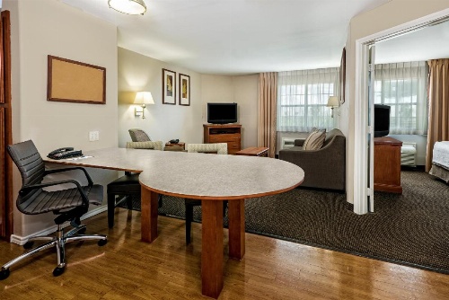 Candlewood Suites Galveston image 38